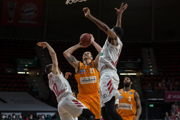 方巨头的反 方巨头的反