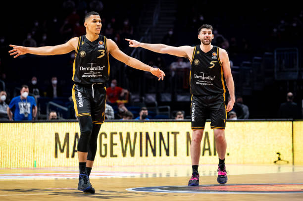 与此同时 与此同时